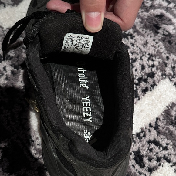 yeezy 700 Vanta black - Picture 4 of 6